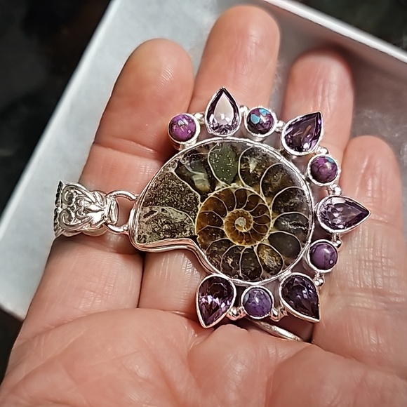 Ammonite Purple Amethyst Silver Pendant New - Picture 5 of 9